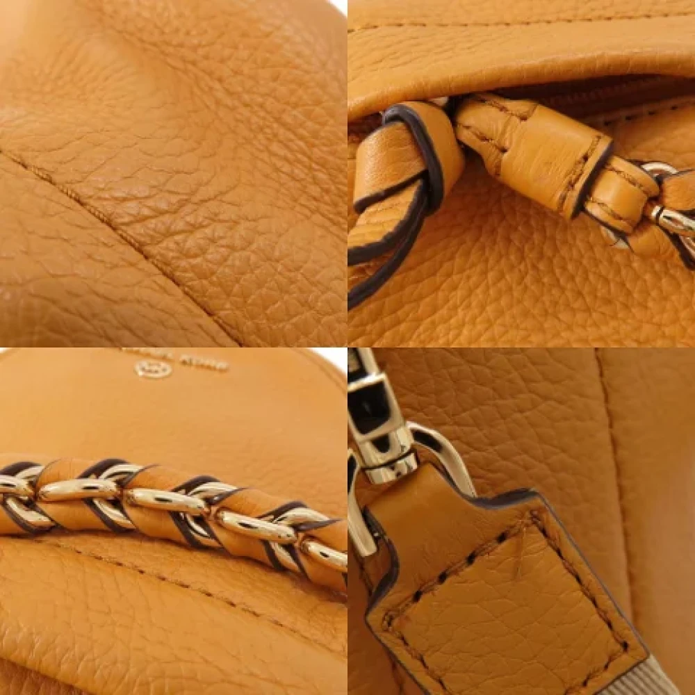 Michael Kors Pre-owned Leather backpacks Orange Dames