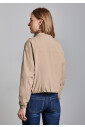 brillance-soyeuse-col-montant-veste