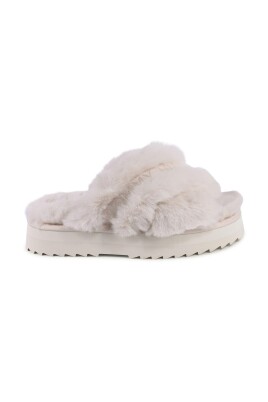 cozy-fuzzy-platform-slippers