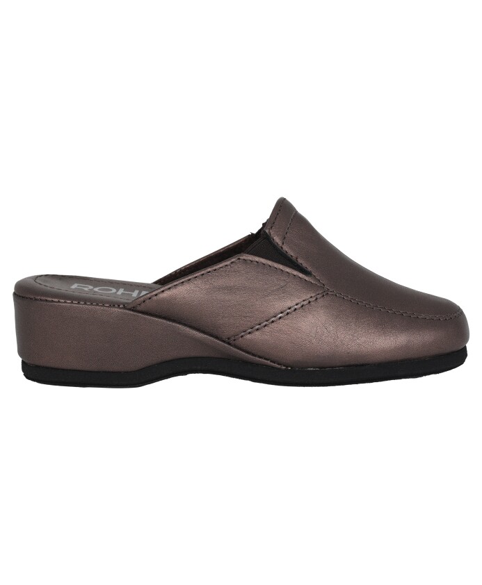 chausson-de-maison-en-cuir-bronze