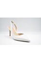 chaussures-blanches-en-dentelle-style-elegant