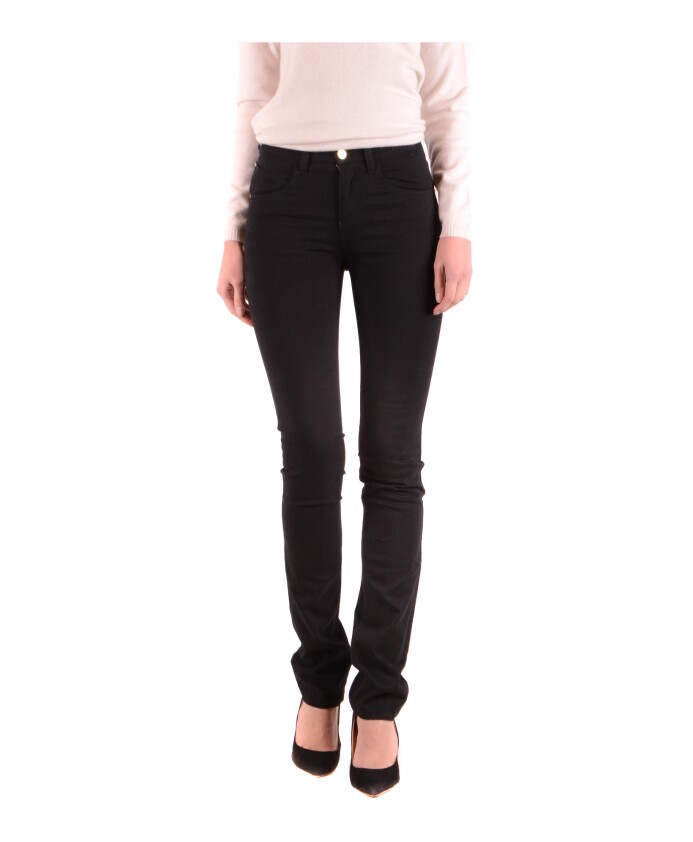 jeans-en-denim-classiques-pour-un-usage-quotidien