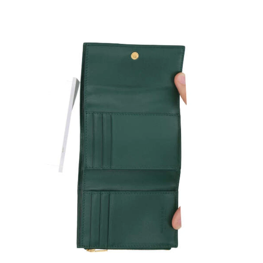 Bottega Veneta Groene Smaragd Maxi Intrecciato Tri-Fold Portemonnee Green Dames