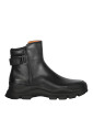bottes-en-cuir-a-bout-carre