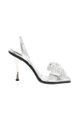 sandales-a-talons-aiguilles-en-strass