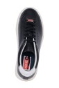 baskets-en-cuir-avec-detail-perfore