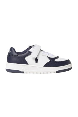 kids-white-sneaker-velcro-closure