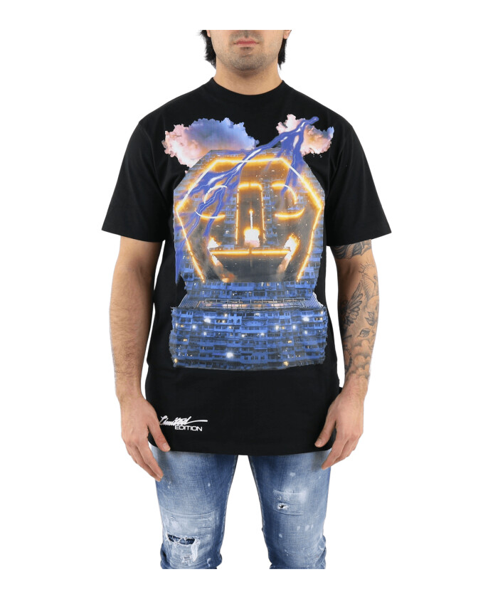 round-neck-t-shirt