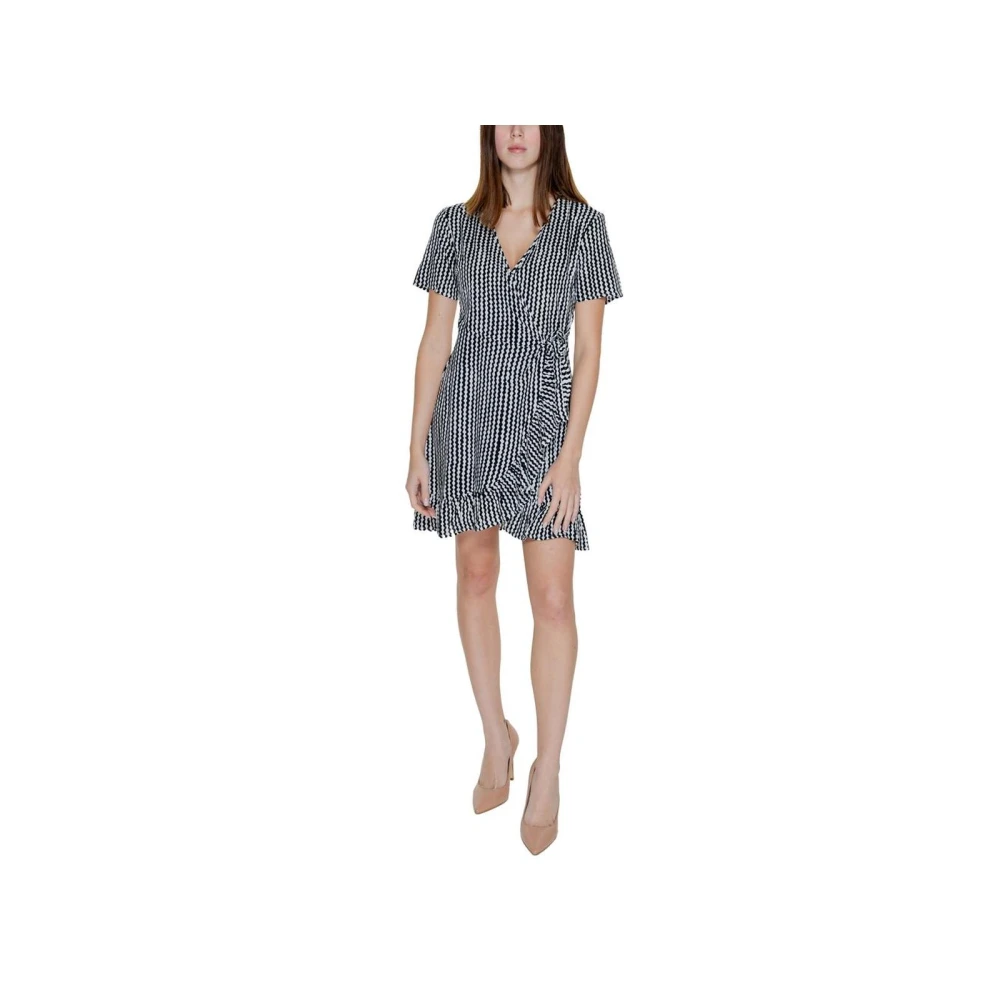 Only Zwarte Viscose Jurk Korte Mouwen Black Dames