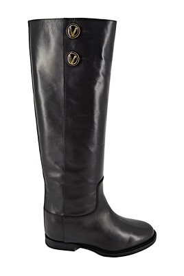 brown-leather-button-detail-boots