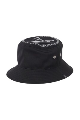 skull-embroidered-stylish-black-hat