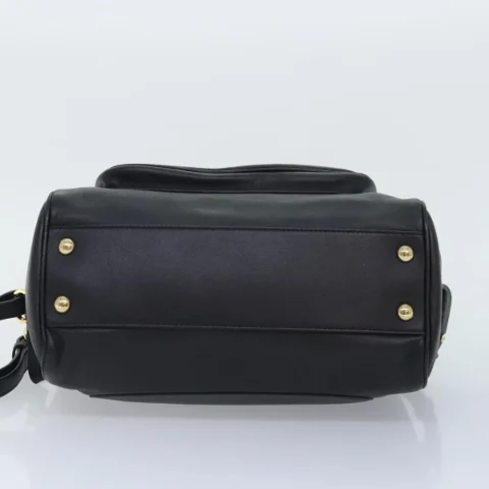 Salvatore Ferragamo Pre-owned Leather shoulder-bags Black Dames