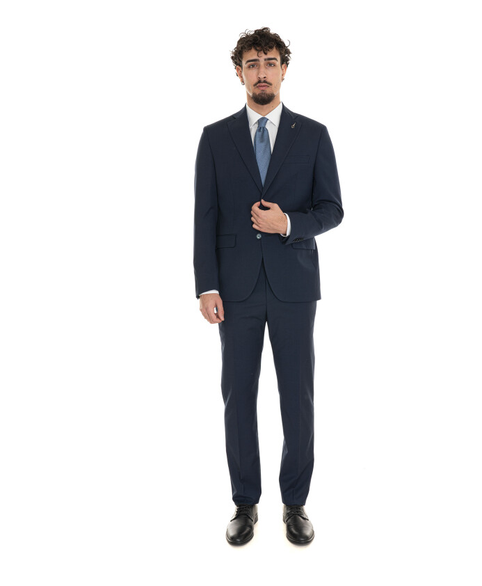 classic-2-button-suit-with-side-slits