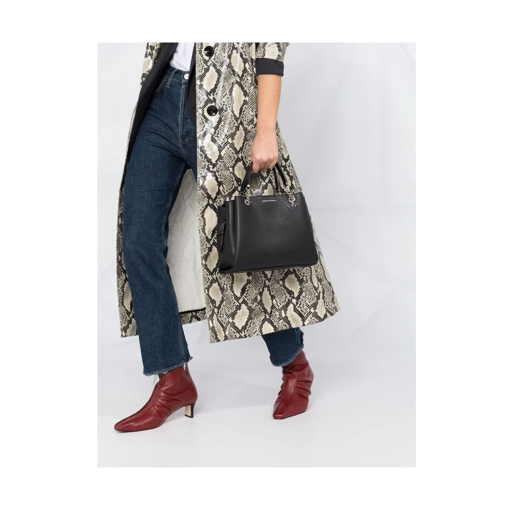 Emporio Armani Zwarte Pebble Textuur Logo Print Tas Black Dames