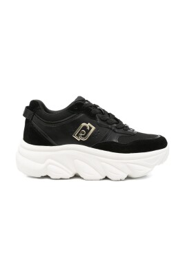 black-sneakers-with-platform