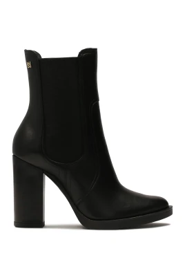 Svarta stiletto boots med elastiska insatser