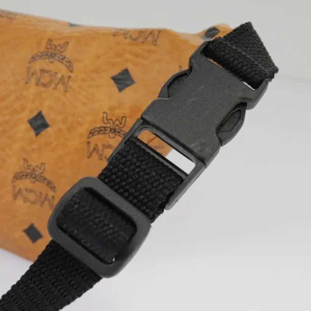MCM Pre-owned Canvas crossbody-bags Brown Dames
