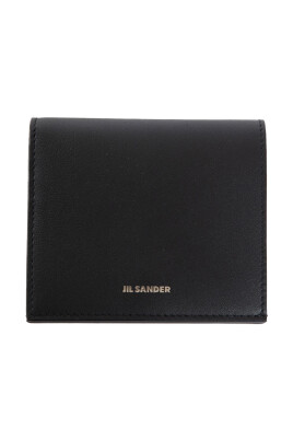 black-leather-wallet-with-card-slots