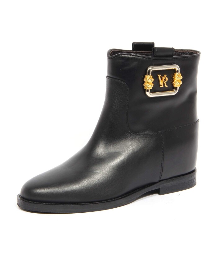 black-santa-monica-ankle-boots
