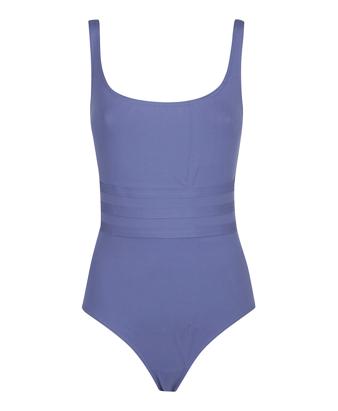 maillot-de-bain-elegant-pour-un-look-asiatique