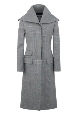 Lång grå elegant kappa i mjukt tyg