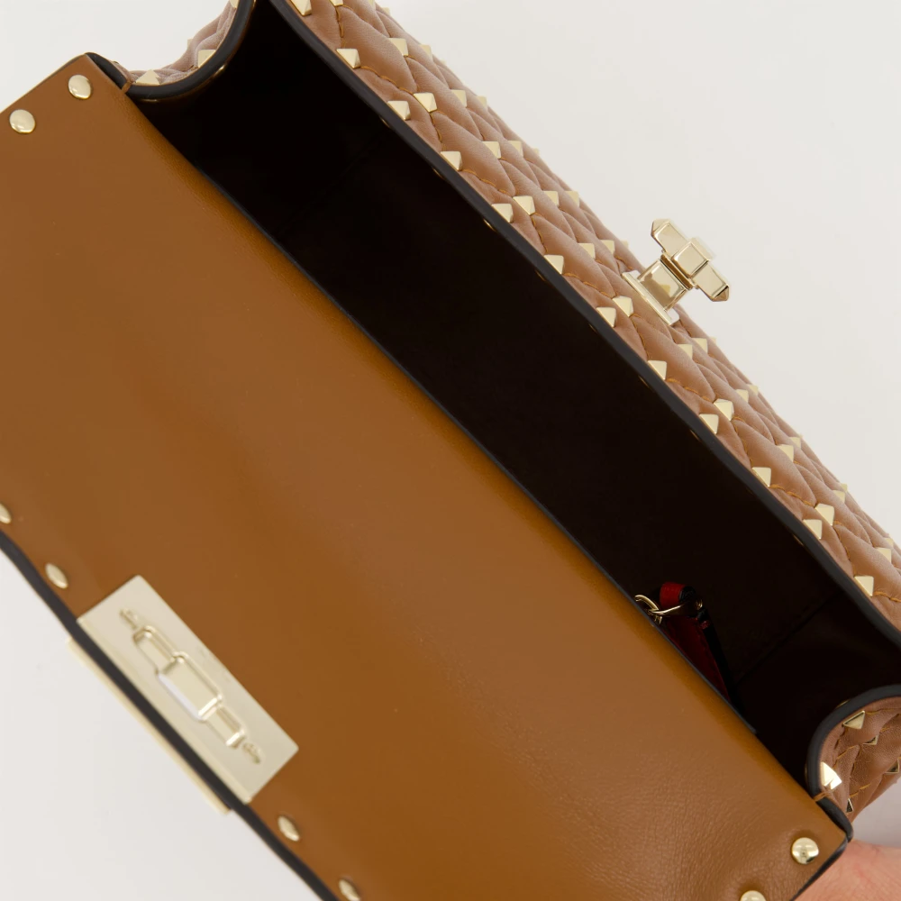 Valentino Garavani Gewatteerde Spike Tas met Kettingriem Brown Dames