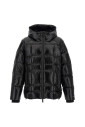 veste-noire-matelassee-a-capuche-avec-fermeture-eclair