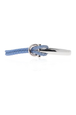 bracelet-with-engraved-logo