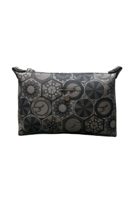 black-clutch-by-roma