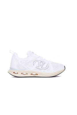 casual-sneakers-for-everyday-wear