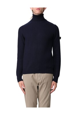 blue-wool-turtleneck-sweater