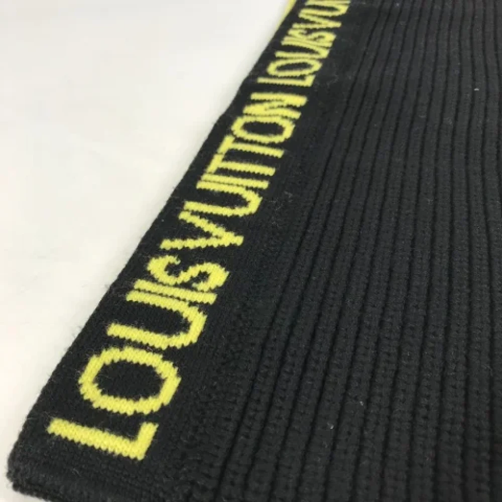Louis Vuitton Vintage Pre-owned Wool scarves Black Dames
