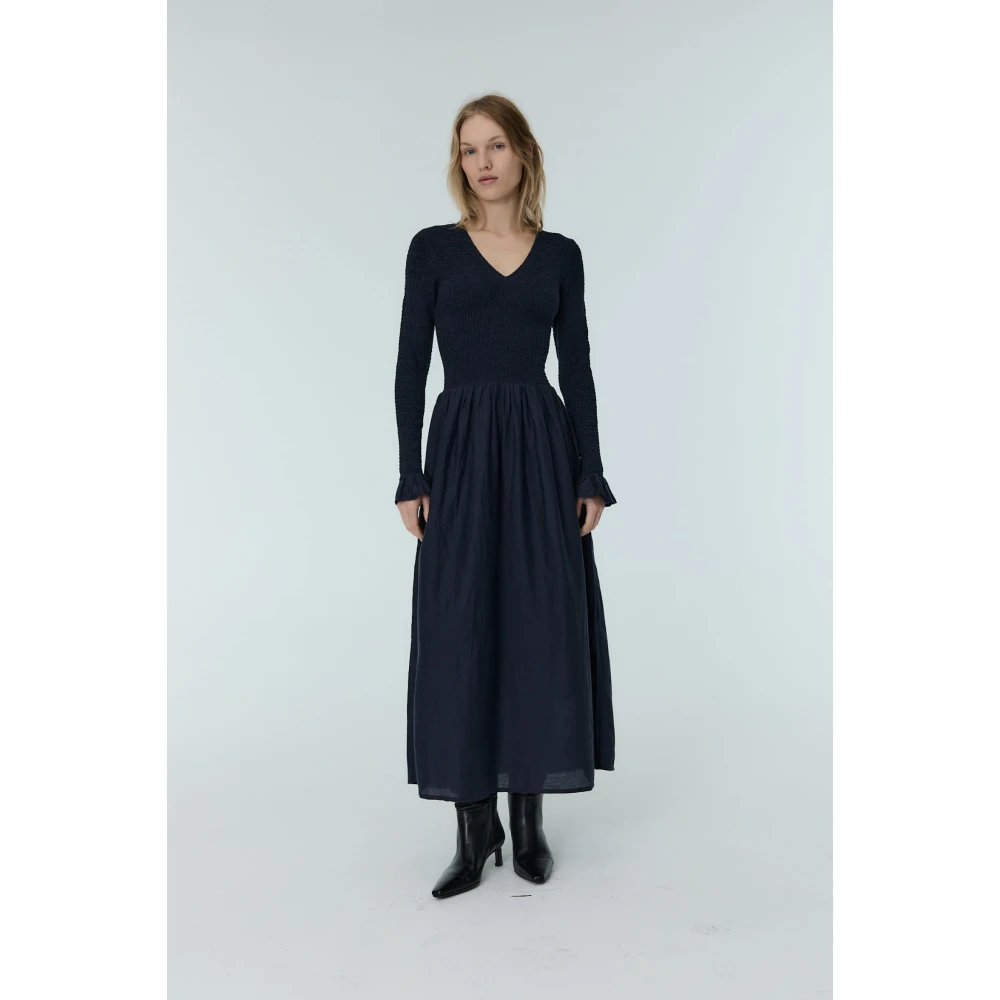 The New Society Midnight Navy V-Hals Lange Jurk Blue Dames
