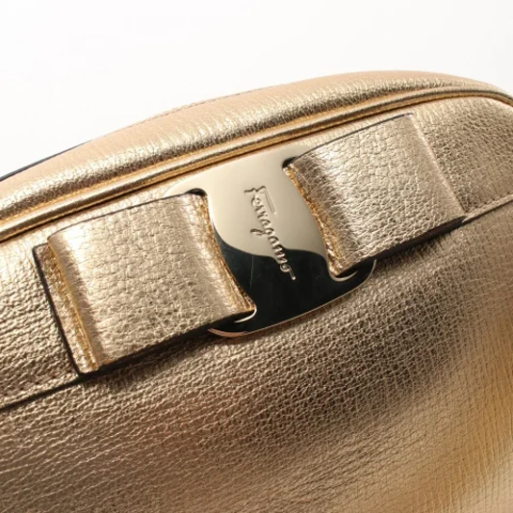 Salvatore Ferragamo Pre-owned Leather shoulder-bags Yellow Dames