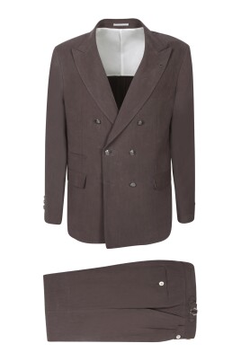 elegant-costume-en-lin-marron-a-double-boutonnage