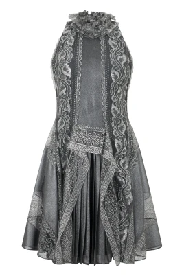 Elegant utsvängd klänning
