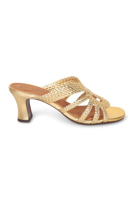 metallic-sandals-for-elegant-steps