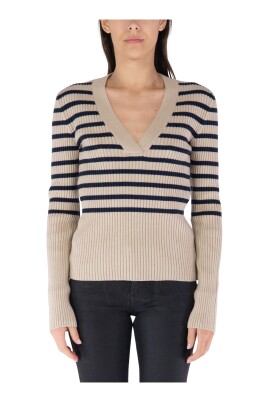 pull-v-neck-en-tricot