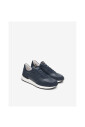sneakers-en-cuir-et-daim-style-charme