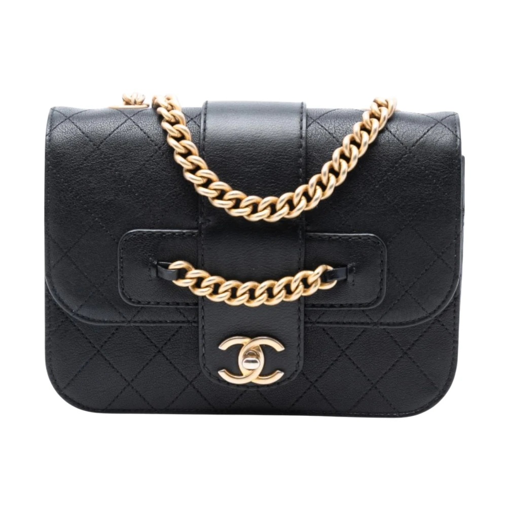 Chanel Vintage Women's Black Pre-Owned Chain Detail Quilted Bag