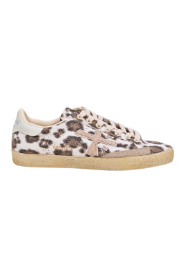 sneakers-iconiques-steven-pour-un-look-street-style