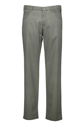 green-chino-pants-diego