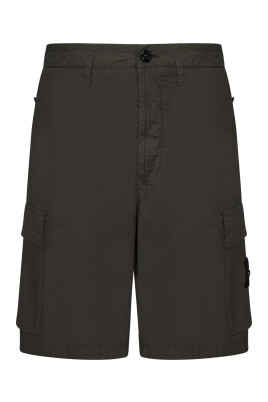 green-shorts-with-hidden-pockets