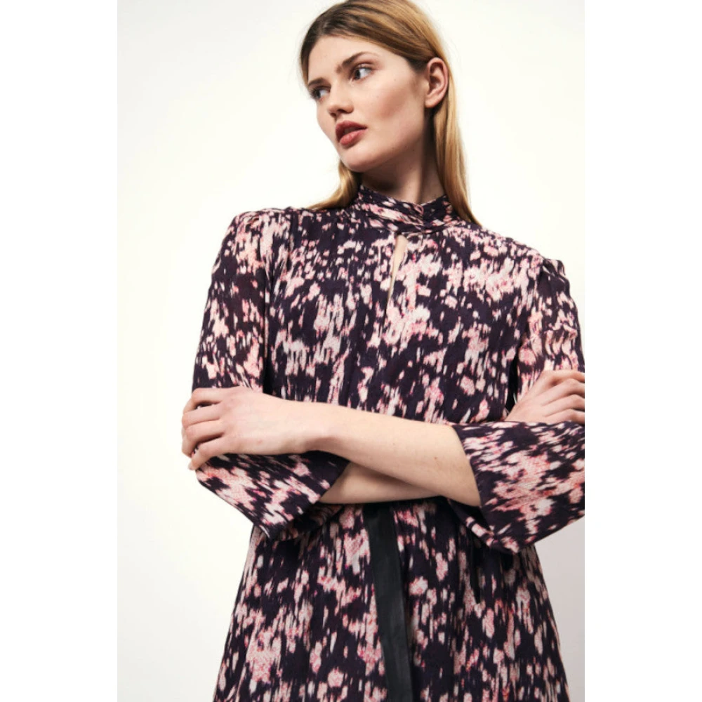 Dante 6 Bedrukte Jurk in Crinkle Optic Ecovero Viscose Chiffon () Pink Dames