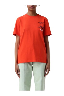 red-graphic-tee-for-women