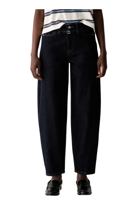 Mid-Rise Barrel Jean