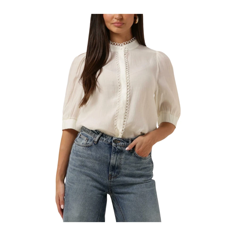 Copenhagen Muse Feminine Molly Blouse met Geborduurde Lussen White Dames