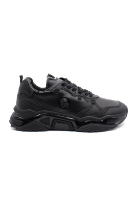black-leather-ma-sneakers