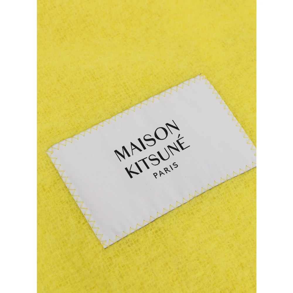 Maison Kitsuné Gele Sjaal met Geborduurd Logo Yellow Dames