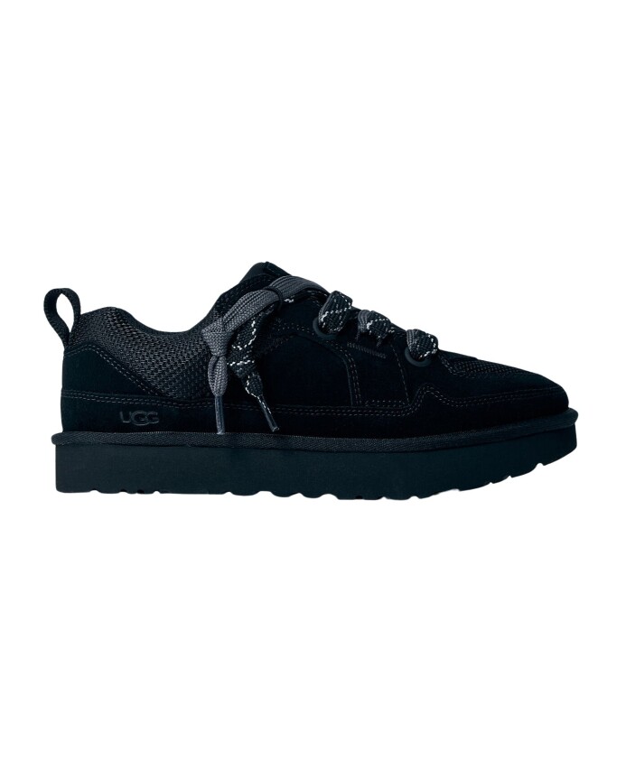 baskets-en-daim-a-lacets